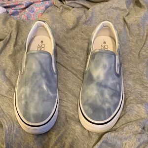 No boundaries memory foam shoes